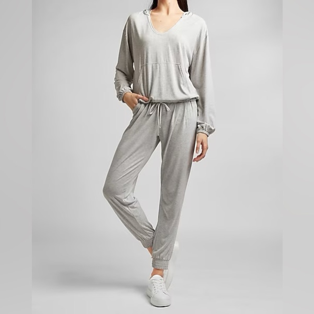 EXPRESS 2pc set V-Neck Hoodie & Joggers Set size Small in Puritan Gray